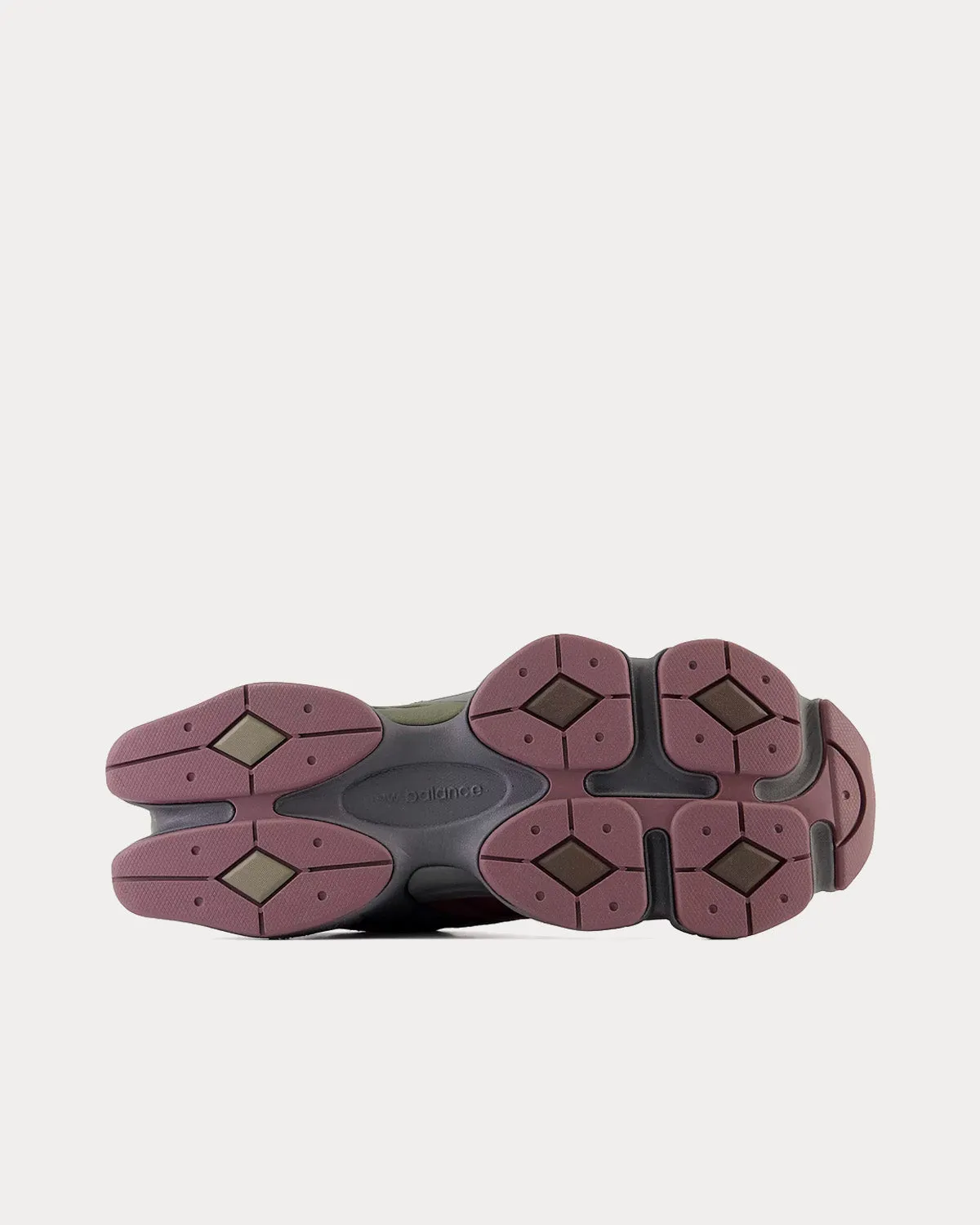 9060 Truffle / Rich Earth / Magnet Low Top Sneakers