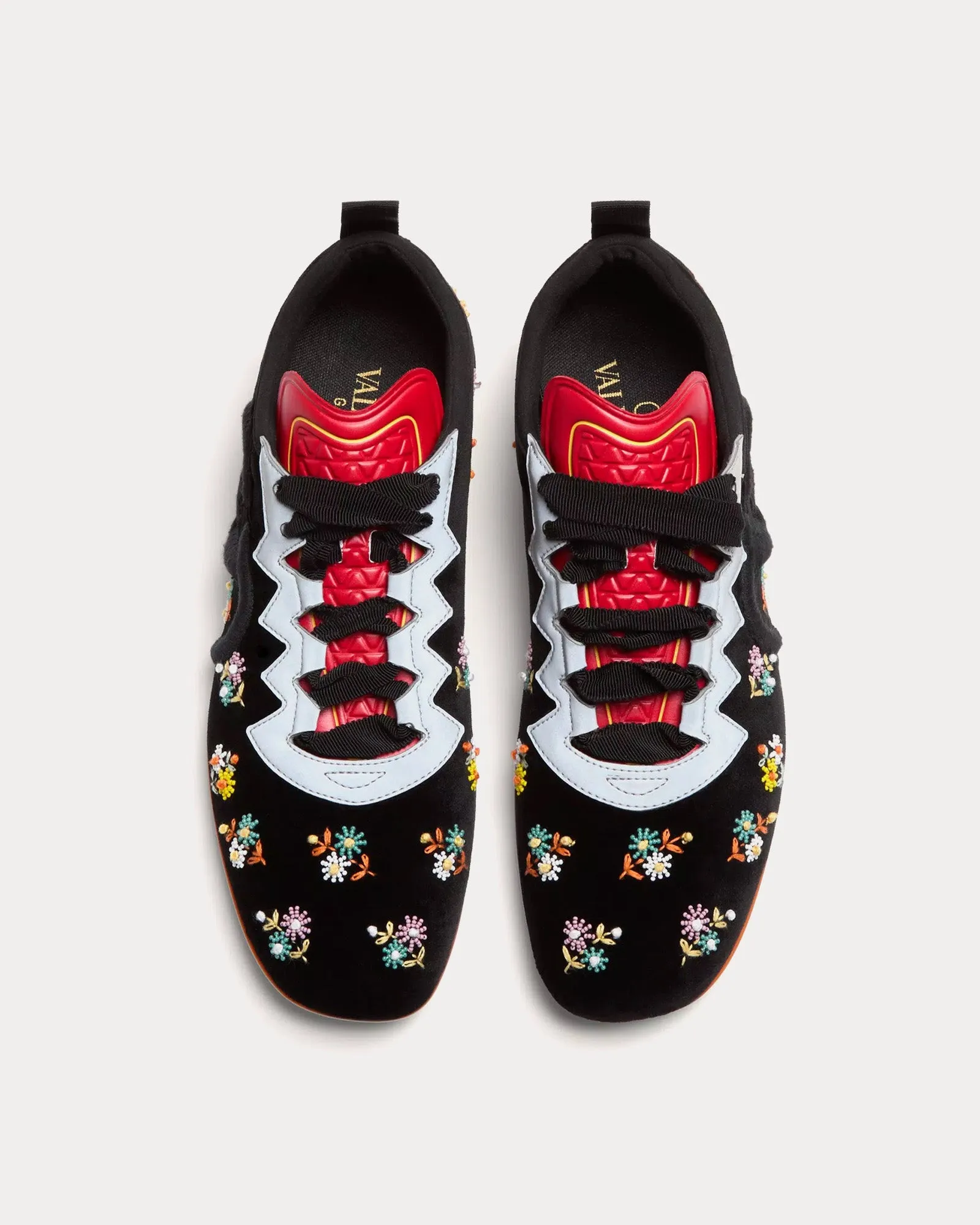 Chromathon Velvet with Floral Embroidery Black Low Top Sneakers