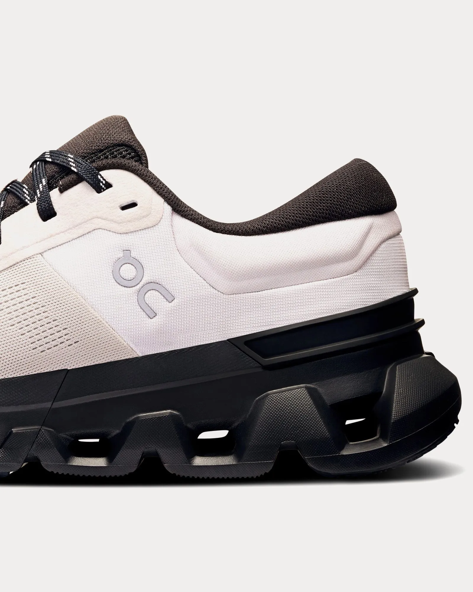 Cloudflyer 5 Wolf / Black Running Shoes