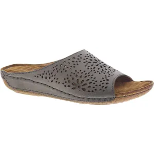 Easy Street Womens Valerie Leather Laser Cut Flats