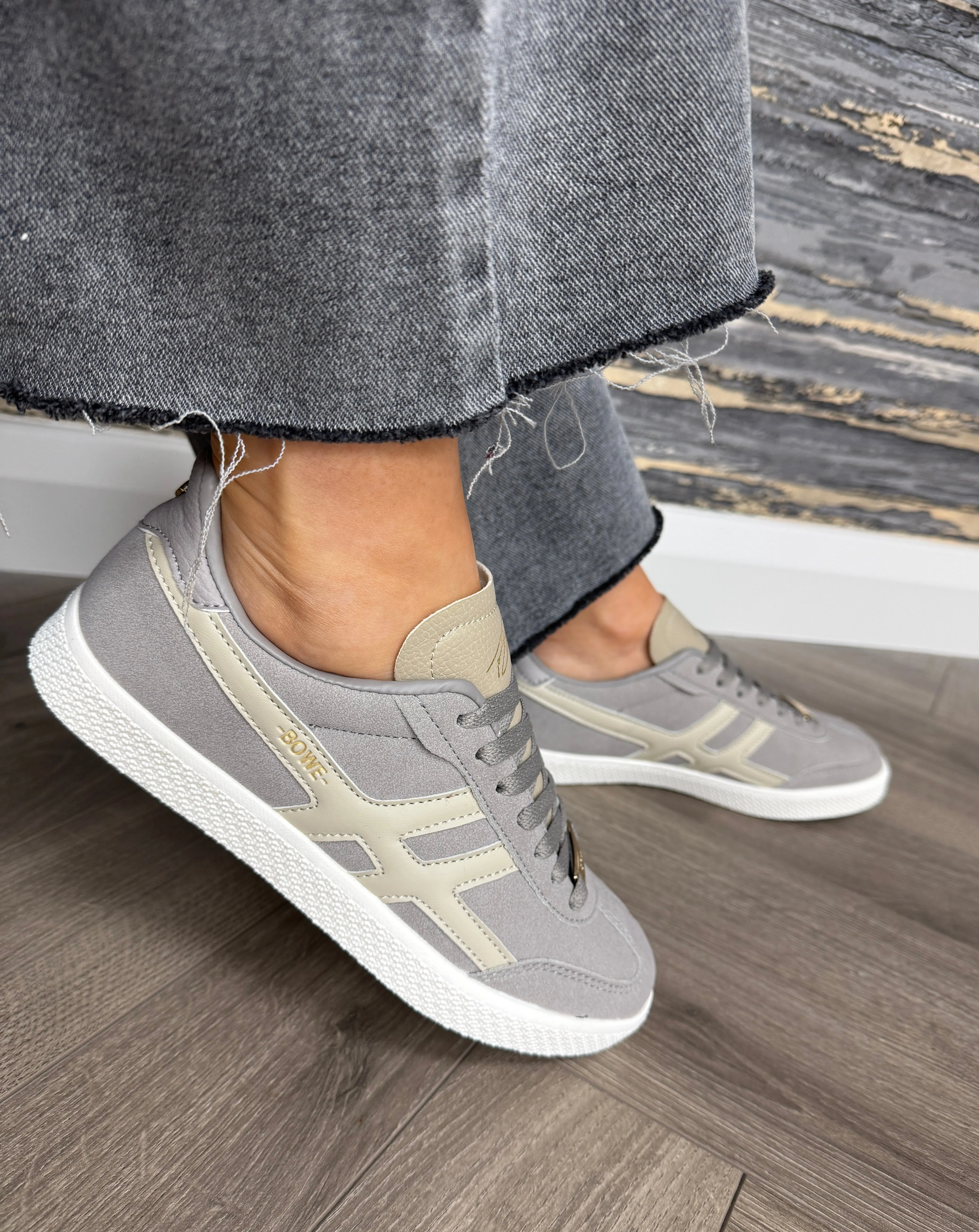 Lloyd & Pryce Faux Suede Trainer With Side Detail ‘Sorenson’ - Cloud Stealth (LP1)