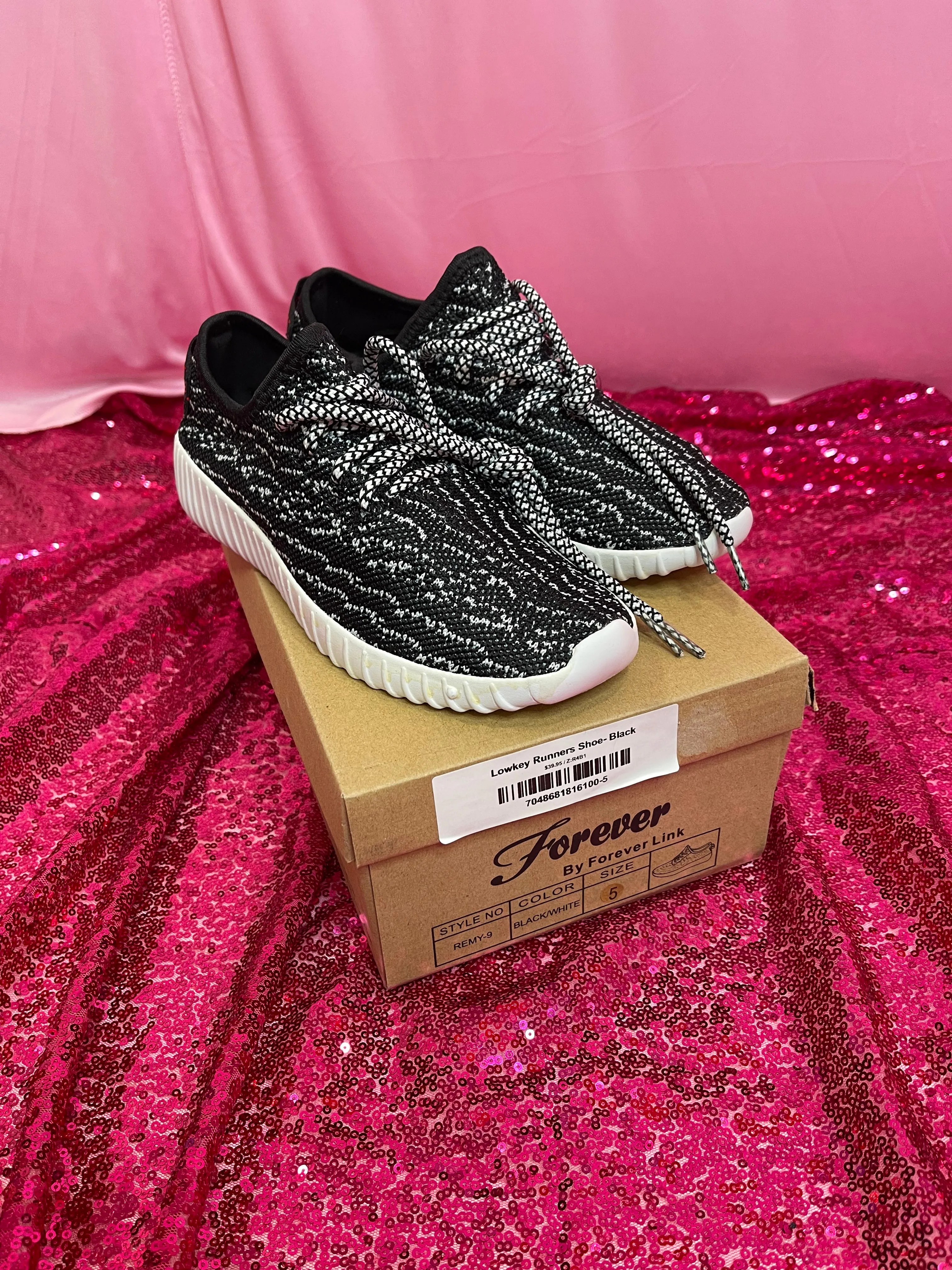 Lowkey Runners Shoe- Black