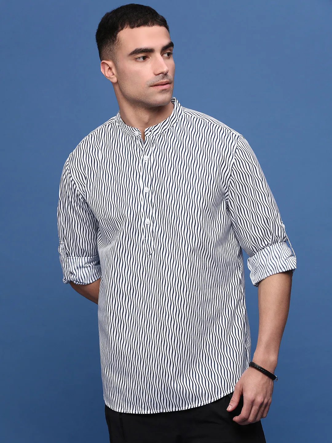 Men White Striped Mandarin Collar Roll Up Sleeves Straight Shirt