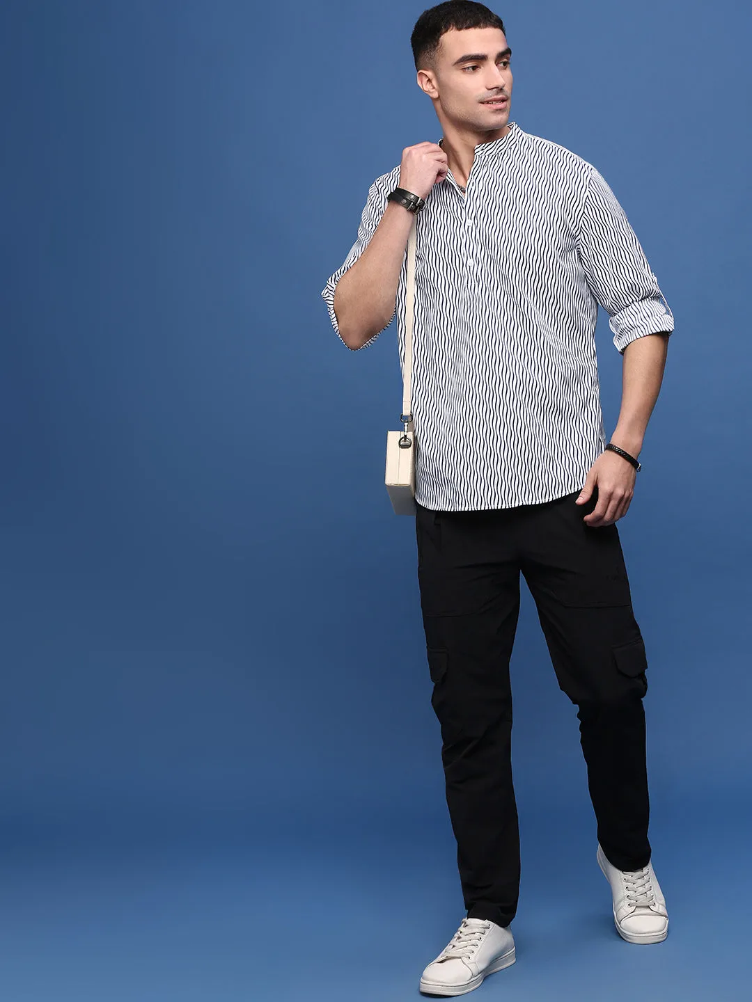 Men White Striped Mandarin Collar Roll Up Sleeves Straight Shirt