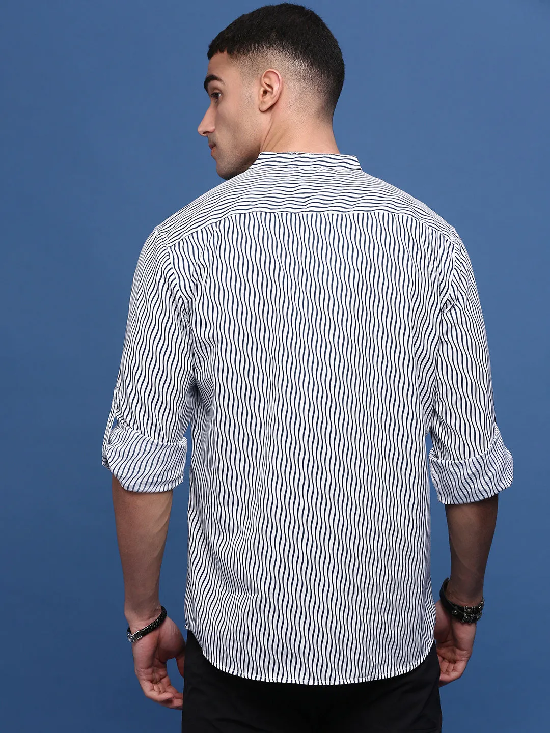 Men White Striped Mandarin Collar Roll Up Sleeves Straight Shirt