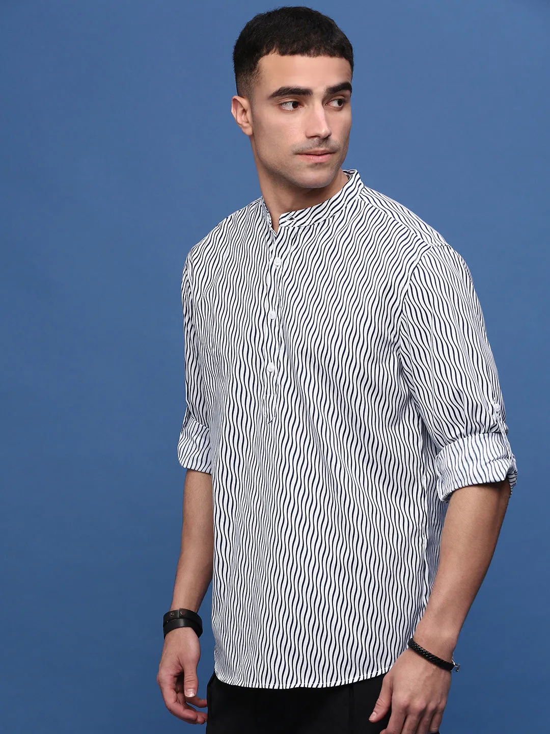 Men White Striped Mandarin Collar Roll Up Sleeves Straight Shirt