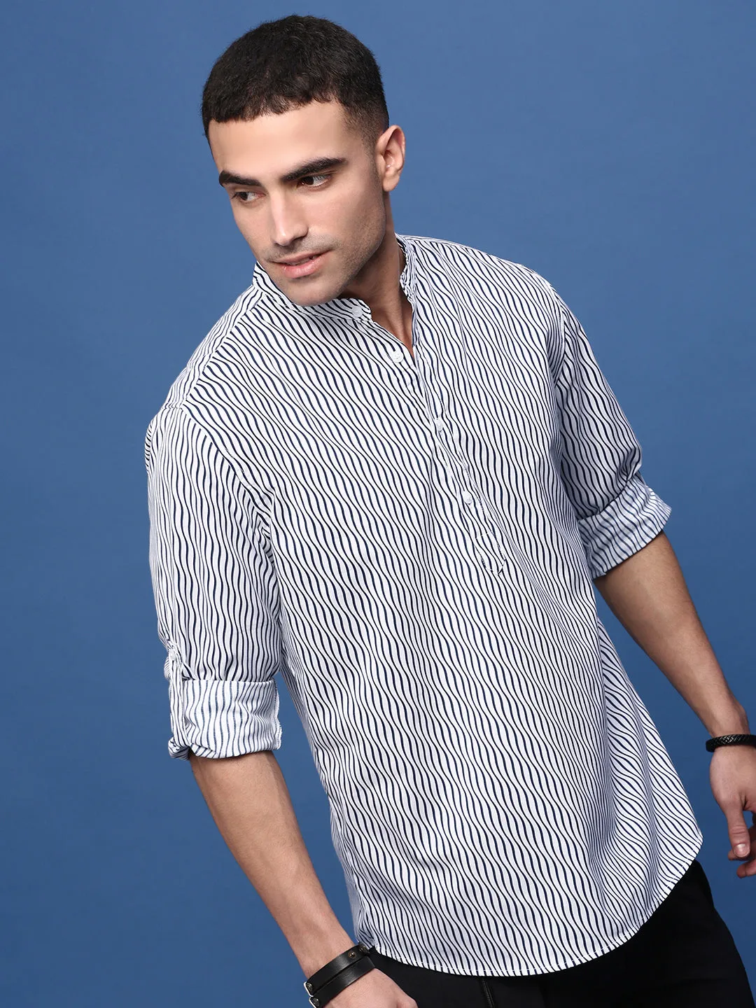 Men White Striped Mandarin Collar Roll Up Sleeves Straight Shirt