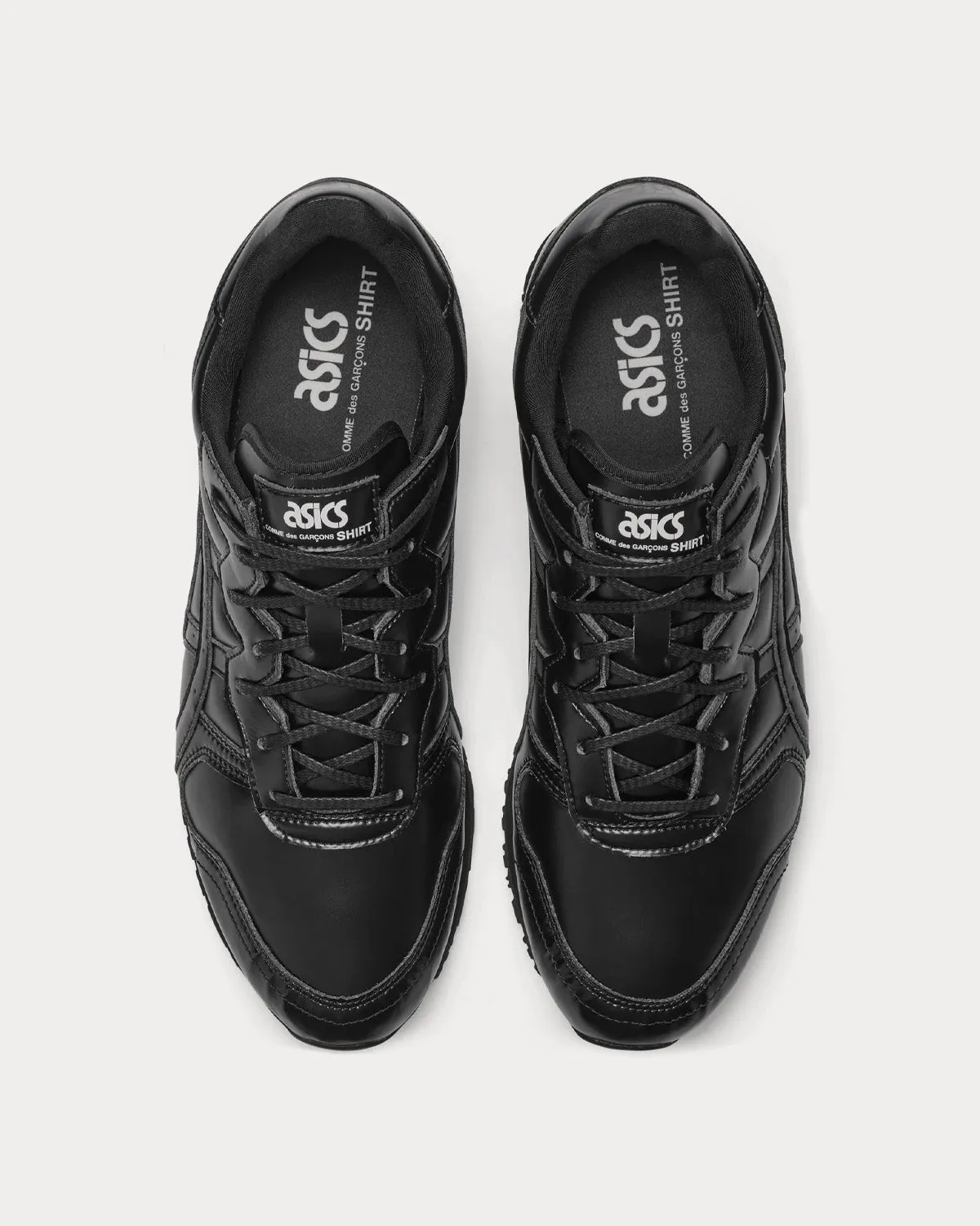 OC Runner Black Low Top Sneakers