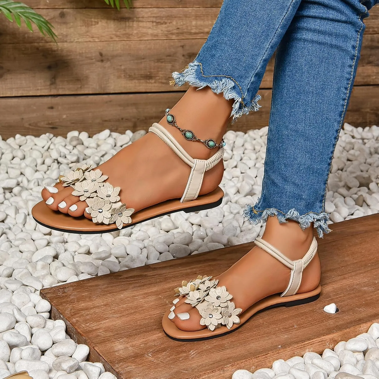 Womens Flat Sandals 2025 Summer Dressy Open Toe Slip On Orthopedic Bohemian Flowers Fashion Beach Sandals